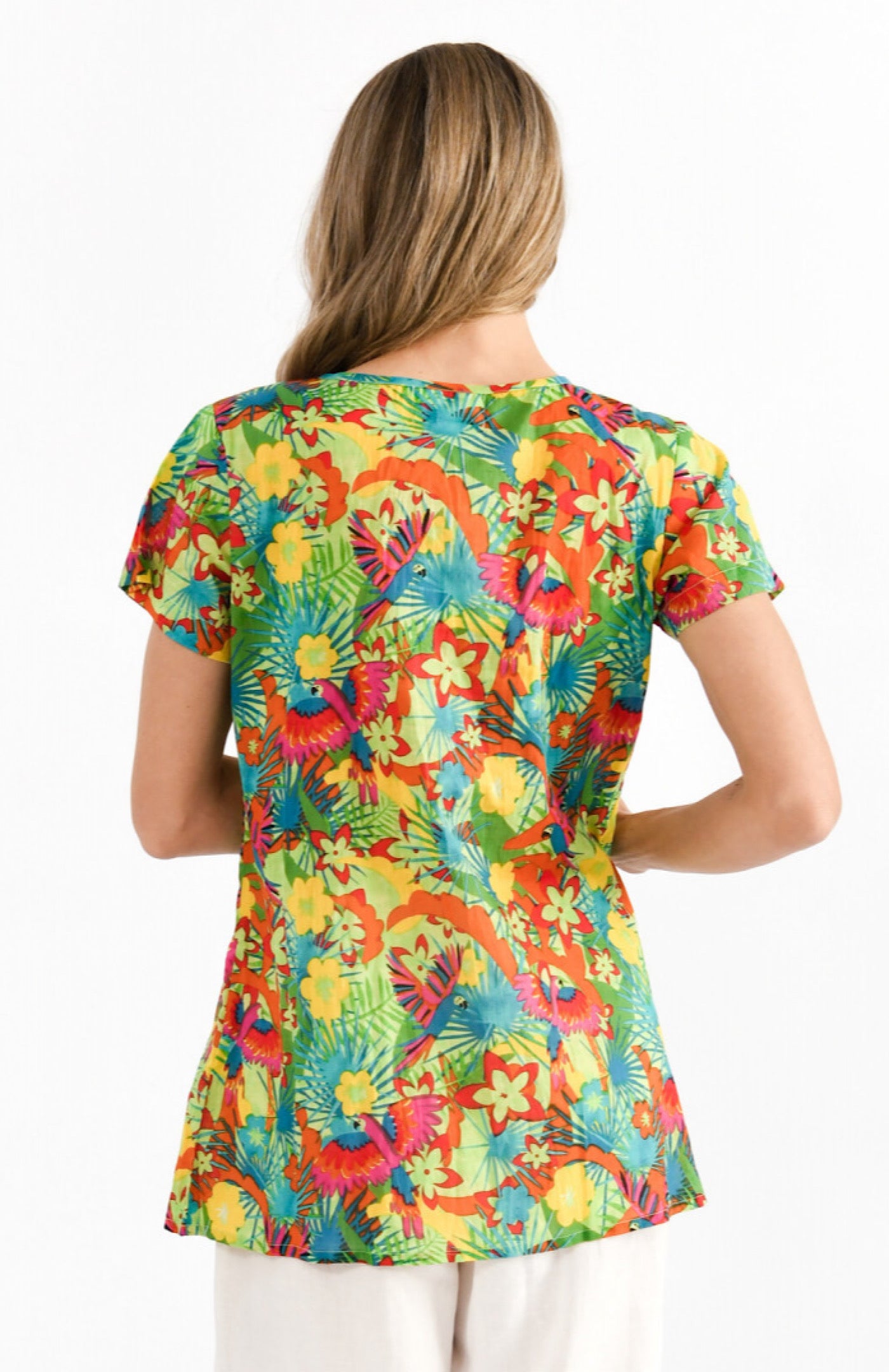 One Summer Kayla Macau Trop 1