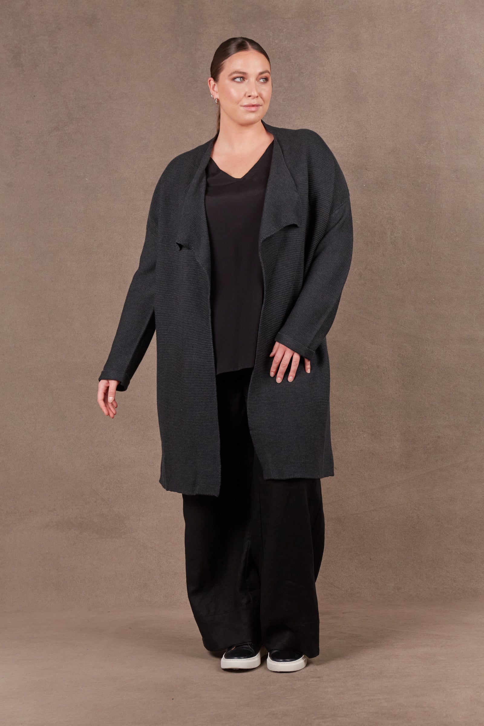 EB & IVE Britons Cardigan Graphite