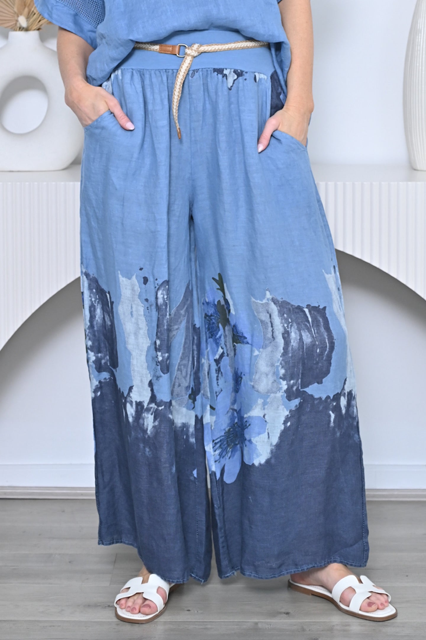 AE Luxe Denim Floral Pants AE09