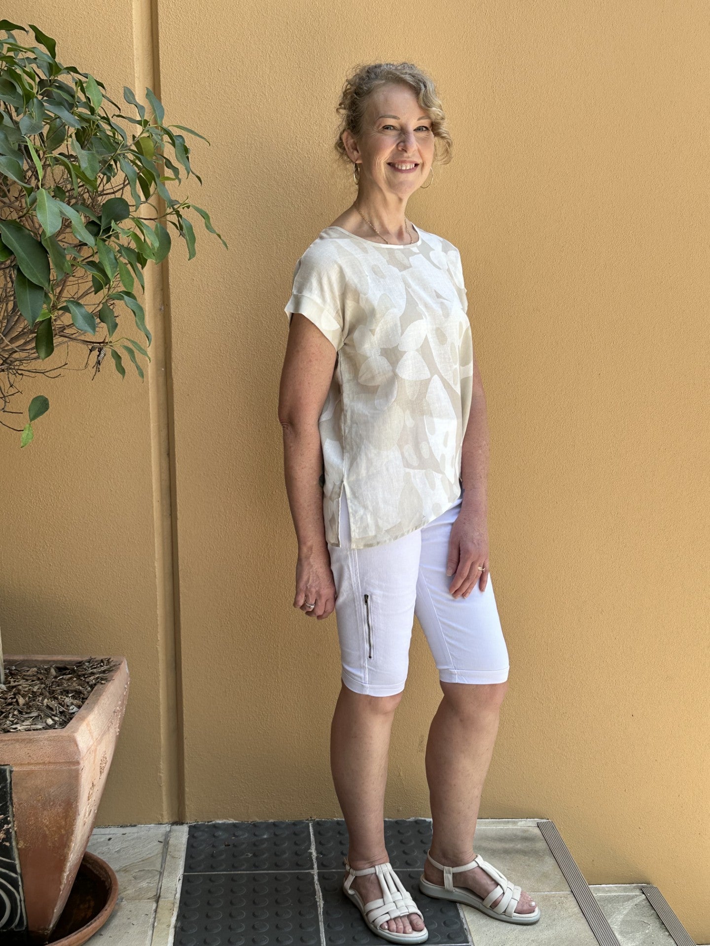 Cafe Latte Zip Short White CLM167