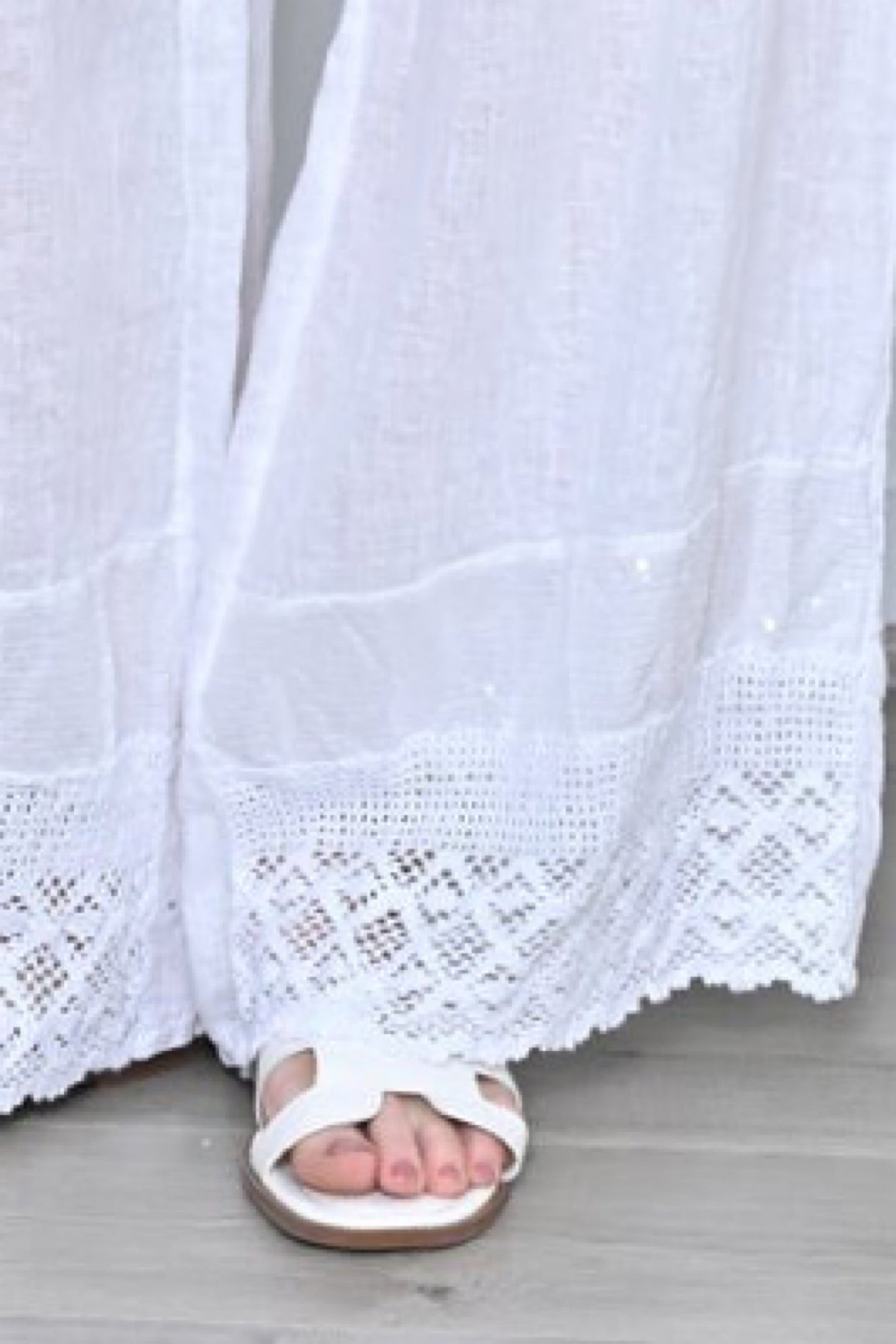 AE Luxe White Pants AE13