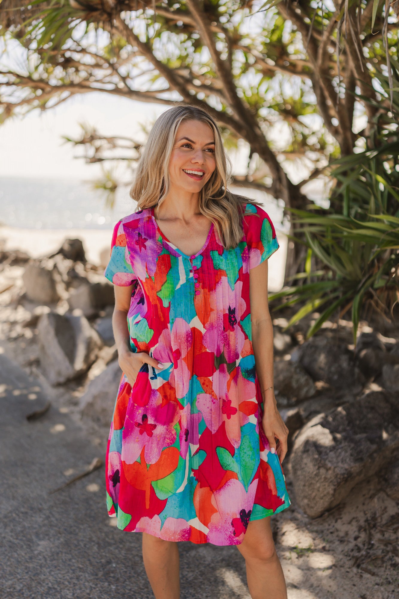 One Summer Nicola Lge Florak 2 DW26J