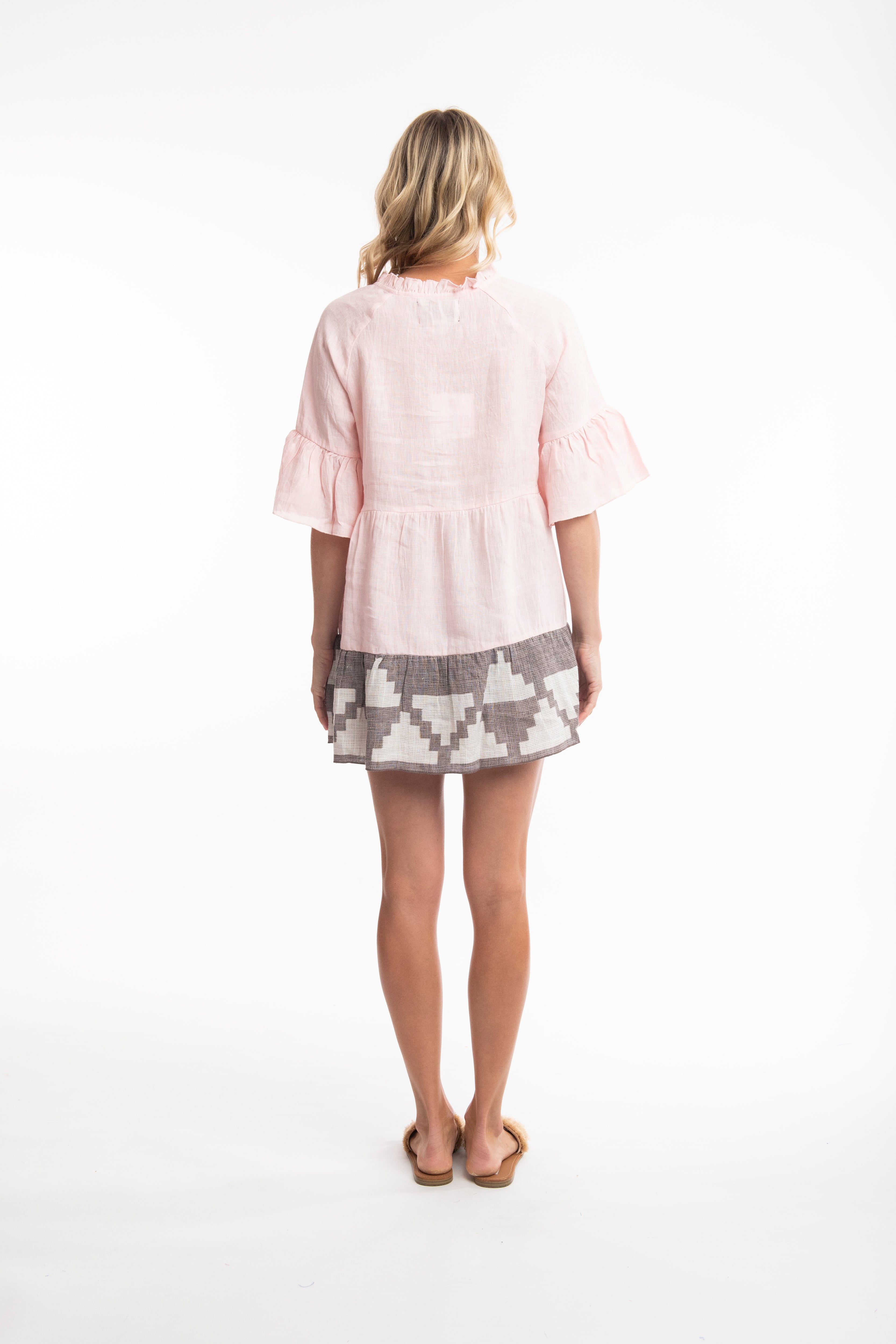 Escape Border Top  72452